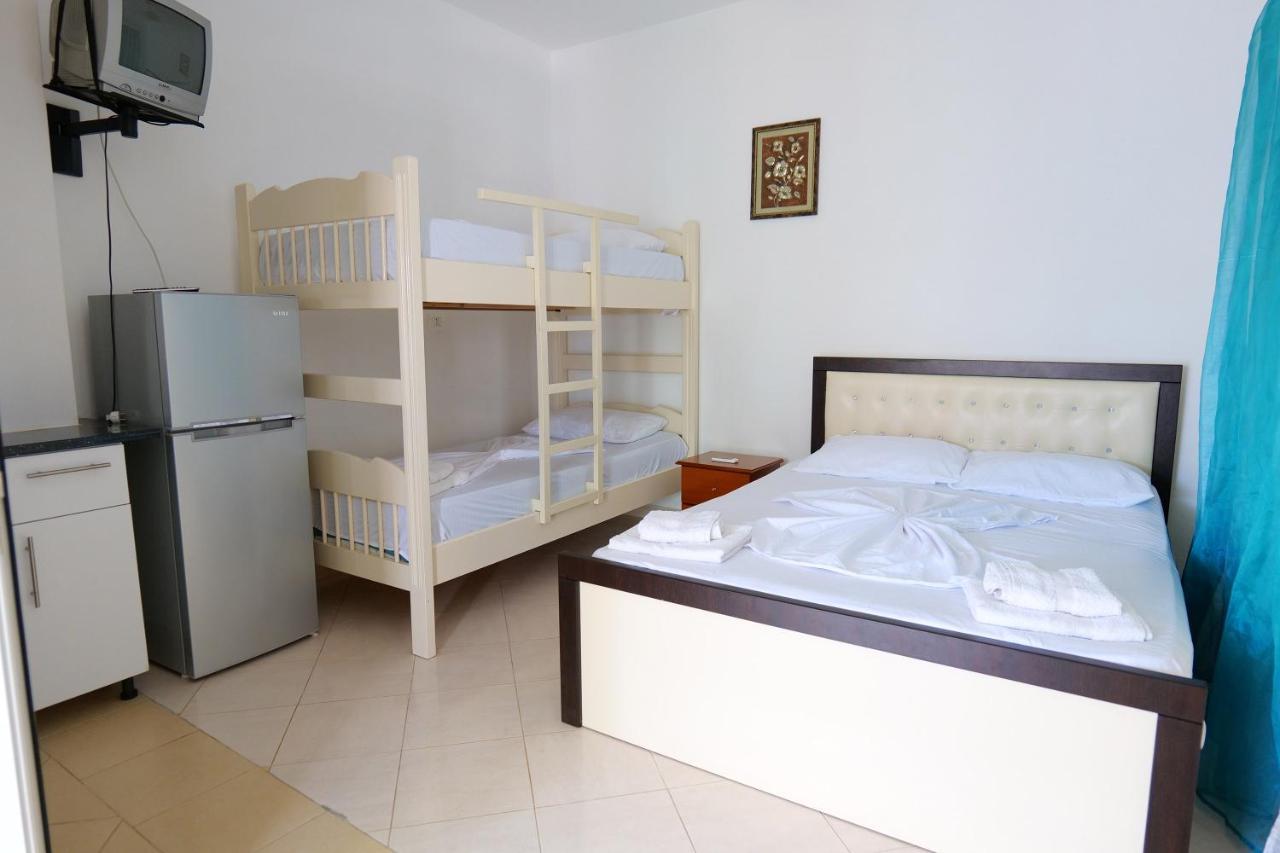Vila Fredi Ksamil Buitenkant foto