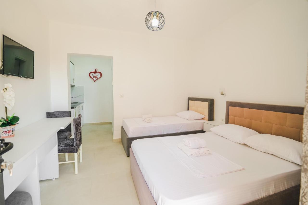 Vila Fredi Ksamil Buitenkant foto